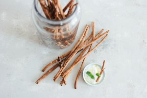 Pumpernickel-Grissini